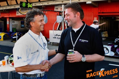 Jan Lammers en Jos Verstappen sluiten vrede/foto Frits van Eldik